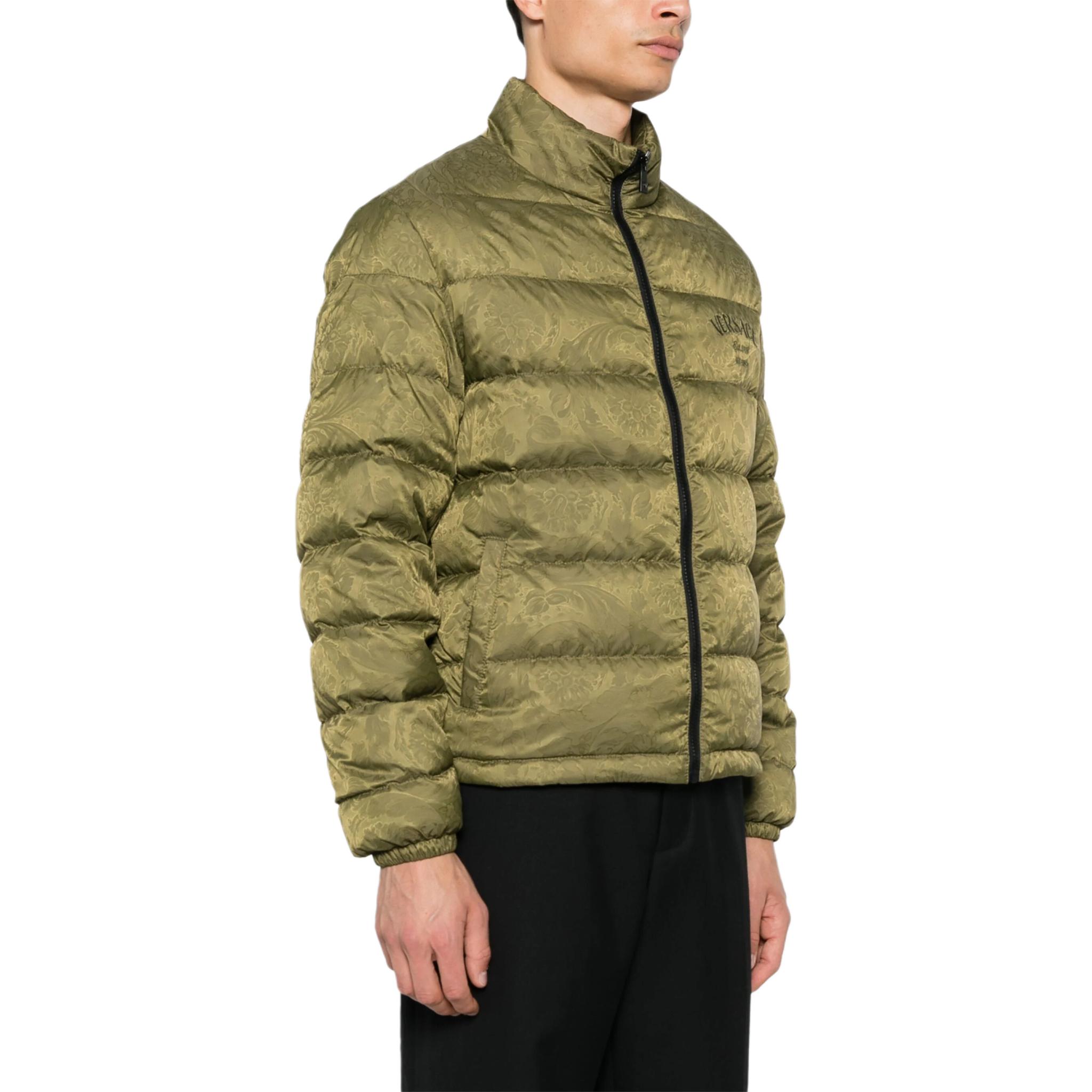 Purchase ヴェルサーチ FW24 オリーブグリーン ロゴ刺繍入りジッパーパファージャケット 1013537-1A11459-1GM10