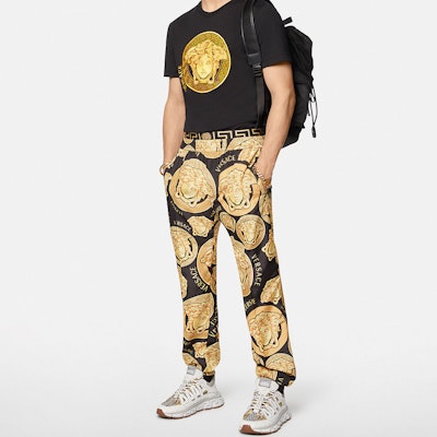 范思哲金色巴洛克印花标志运动长裤 A88538-1F00539-5B000 Lookbook 范思哲金色巴洛克印花标志运动长裤 A88538-1F00539-5B000