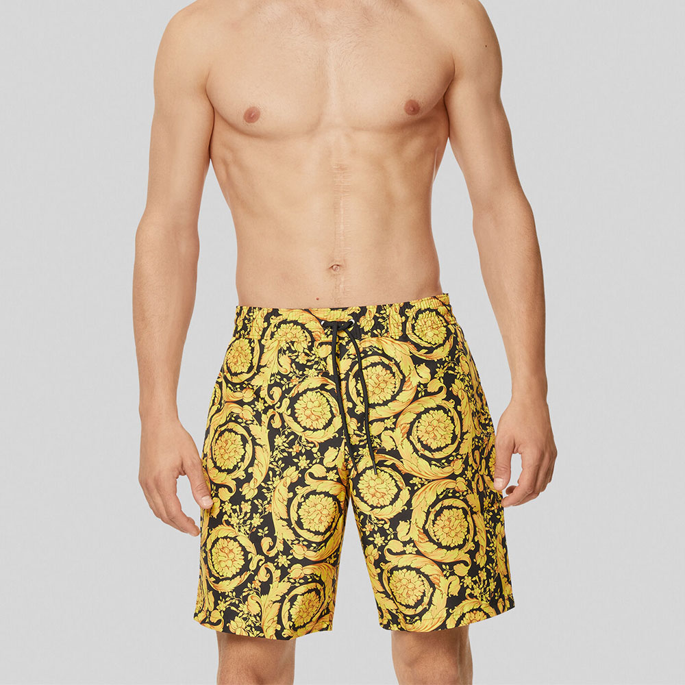 Shop VERSACE 金色巴洛克印花短褲 ABU05021-A233170-A7900