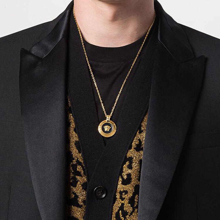 Lookbook VERSACE 金色復古風項鍊 DG17487DJMSD41OH