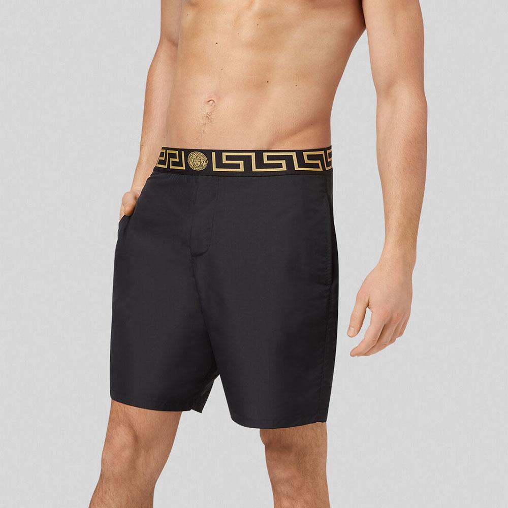 Shop VERSACE GRECA Pantalones Cortos de Baño Negros de Tiro Medio ABU01023-A232415-A80G