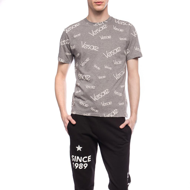 Sizing Camiseta Gris con Logo de VERSACE A77276-A227003-A740