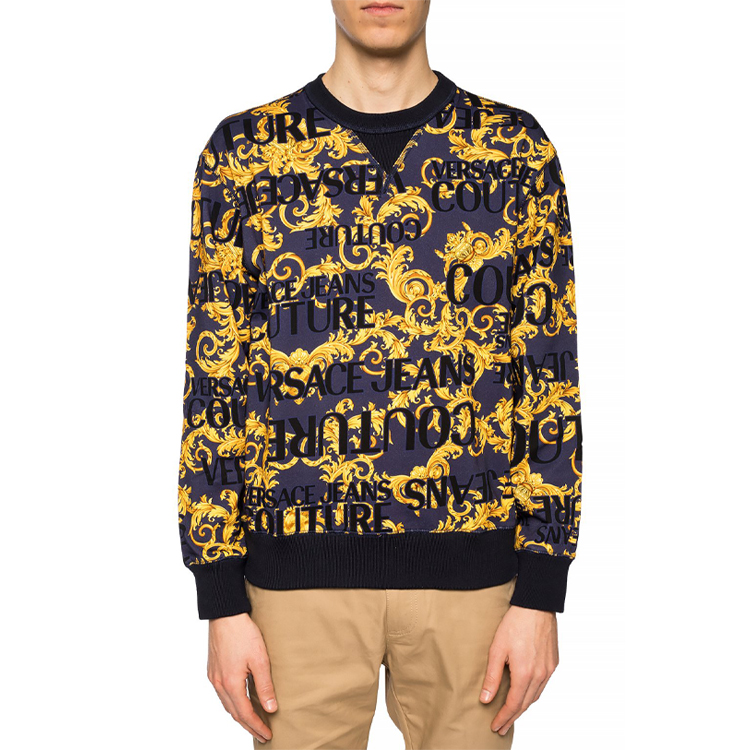 Purchase 베르사체 진스 쿠튀르 올오버 로고 프린트 크루넥 스웨트셔츠 블루/퍼플 B7GVA702-SM600-200