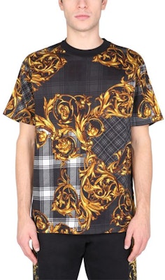 VERSACE JEANS COUTURE 黑色全版印花圓領T恤 71GAH6R6-JS025-G80 Shop VERSACE JEANS COUTURE 黑色全版印花圓領T恤 71GAH6R6-JS025-G80