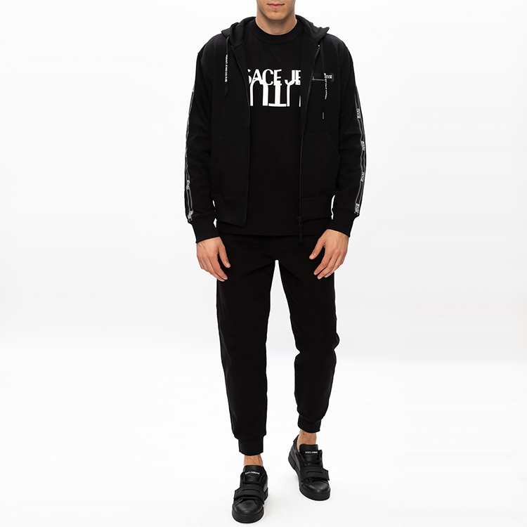 Shop VERSACE JEANS COUTURE Black Crewneck Letter Print Straight T-Shirt for Men B3GZA7KB-30327-899