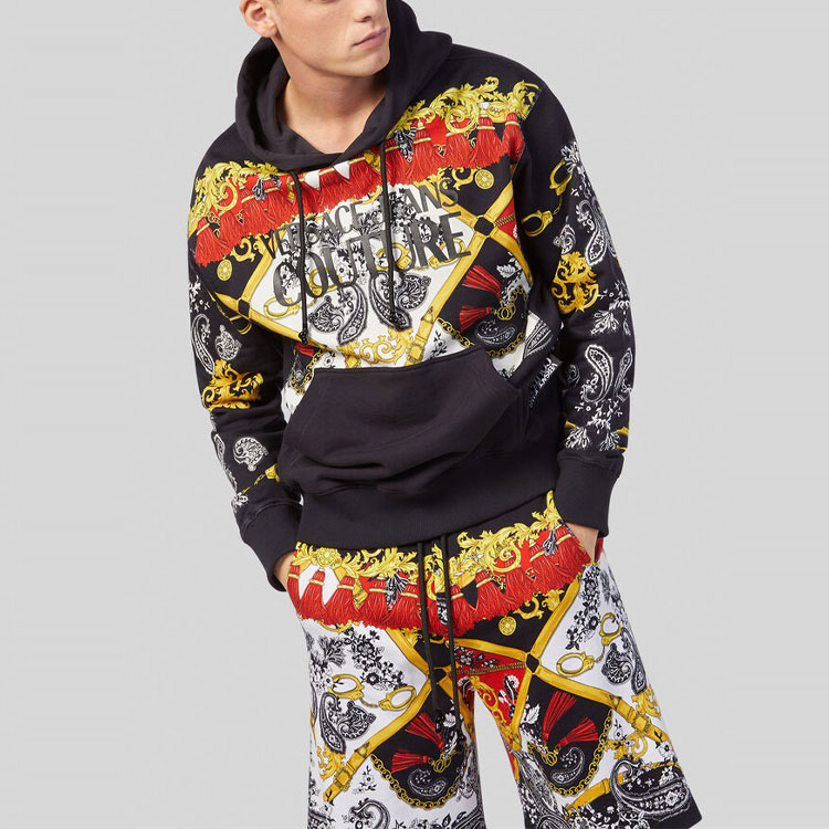 Lookbook VERSACE JEANS COUTURE Hoodie Hitam Grafis B7GZA7KI-30328-899