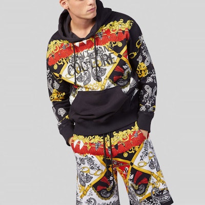 VERSACE JEANS COUTURE Hoodie Hitam Grafis B7GZA7KI-30328-899 Lookbook VERSACE JEANS COUTURE Hoodie Hitam Grafis B7GZA7KI-30328-899