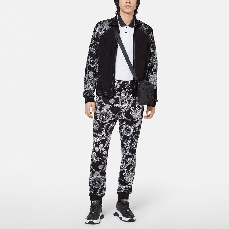 VERSACE JEANS COUTURE FW21 Black Detachable Sleeve Print Jacket. E71GAS401-ECQS02-E899 圖 3