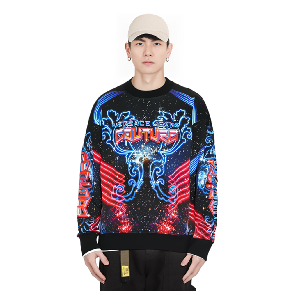 Sizing VERSACE JEANS COUTURE FW22 Logo Print Pullover Sweatshirt Black Men. 73GAI3OG-FS054-MS3