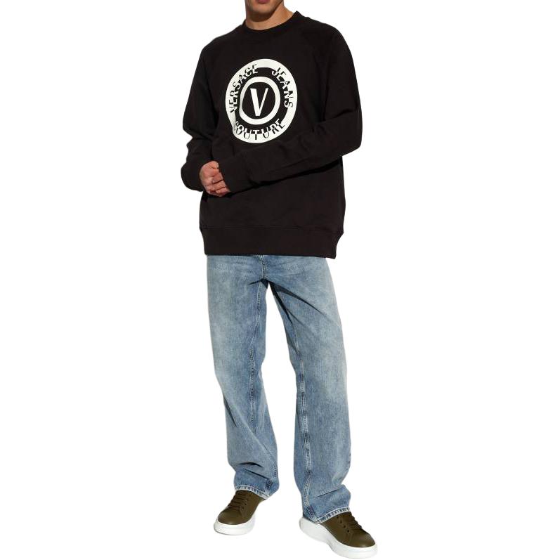 Lookbook 베르사체 진스 꾸뛰르 FW23 블랙 그래픽 프린트 긴팔 스웨트셔츠 76GAIT06-CF01T-899