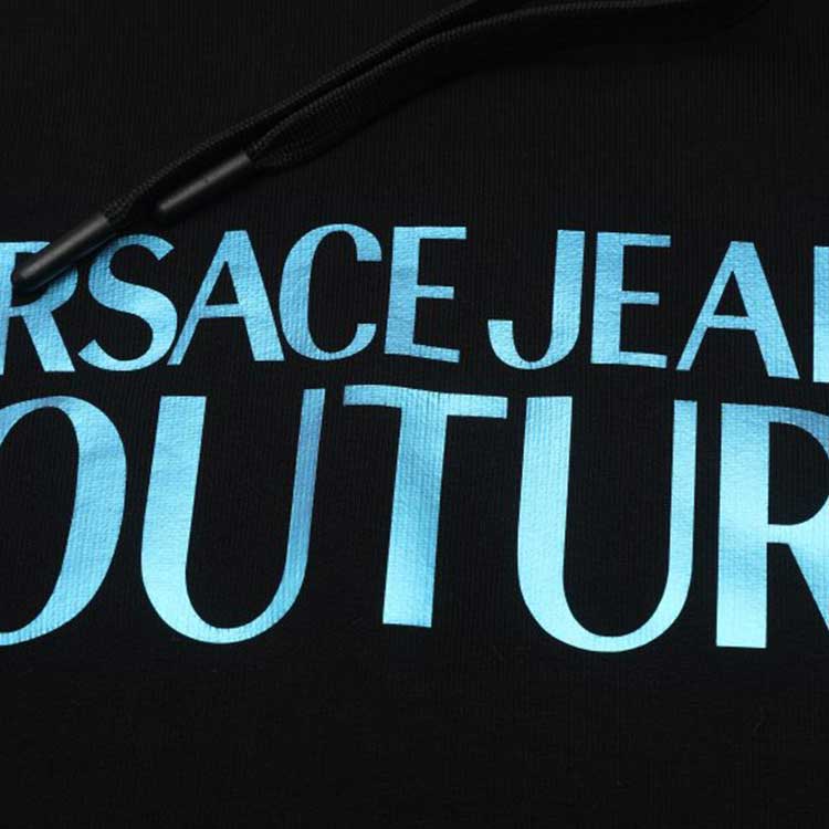 Purchase Sudadera con capucha negra VERSACE JEANS COUTURE FW23 con logo y cordón ajustable. 75GAIG01-CF00G-899
