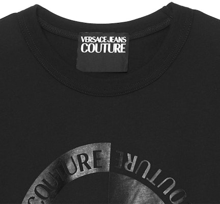 VERSACE JEANS COUTURE Graphic Print Crewneck T-Shirt Black SS23 Tee. 74GAHI07-CJ00I-899 Sizing VERSACE JEANS COUTURE Graphic Print Crewneck T-Shirt Black SS23 Tee. 74GAHI07-CJ00I-899