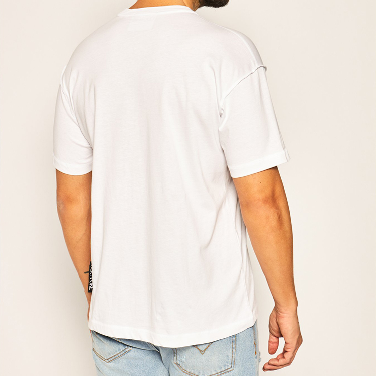 Versace Jeans Couture Heart Graphic White T-Shirt for Men B3GVB7EA-30311-K41 圖 5