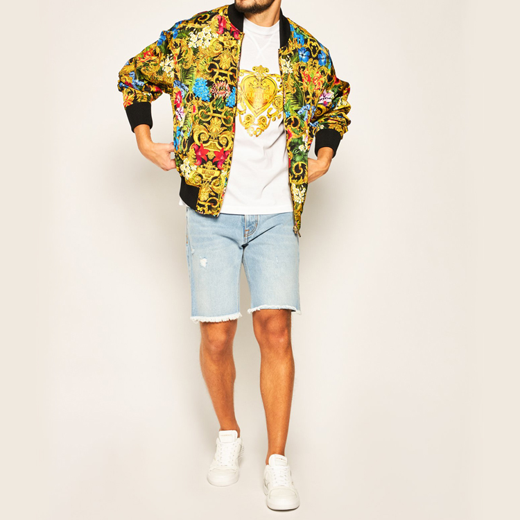 Versace Jeans Couture Heart Graphic White T-Shirt for Men B3GVB7EA-30311-K41 圖 6