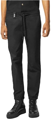 베르사체 진스 쿠튀르 로고 블랙 조거 팬츠 캐주얼 레이스업. 76GAA110-N0132-899 Shop 베르사체 진스 쿠튀르 로고 블랙 조거 팬츠 캐주얼 레이스업. 76GAA110-N0132-899