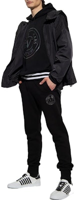 베르사체 진스 쿠튀르 로고 프린트 블랙 후디 남성용 73GAIG01-CF00G-0899 Details for 베르사체 진스 쿠튀르 로고 프린트 블랙 후디 남성용 73GAIG01-CF00G-0899