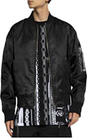 Shop VERSACE JEANS COUTURE 黑色拉鍊徽標飛行夾克 長袖外套 77GAS405-CQD58-L01