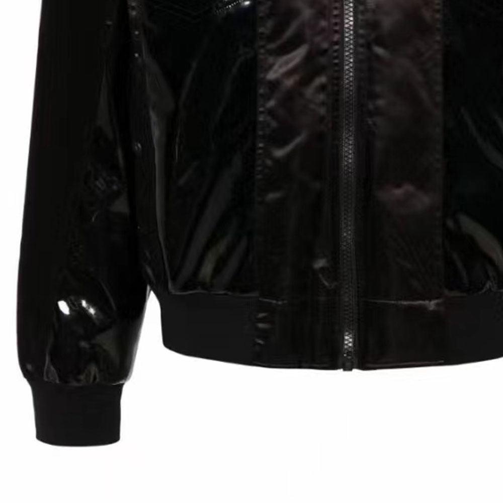 Cheap 베르사체 진즈 쿠튀르 패치워크 글로시 봄버 재킷 블랙 75GASD19-CQD23-899