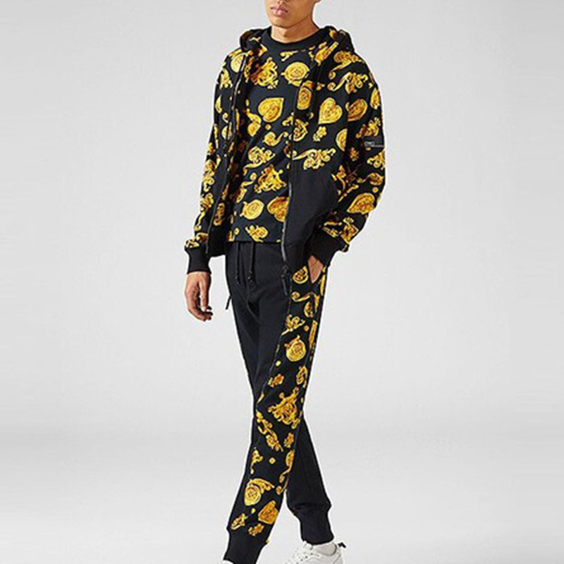 Shop VERSACE JEANS COUTURE SS20 Baroque Print T-Shirt Men Black - Gift Suggestion EB3GVB724-ESN600-E899