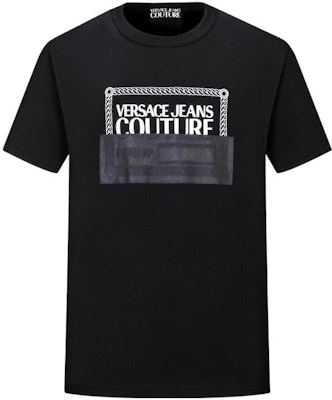 VERSACE JEANS COUTURE SS22 Black Letter Print Crewneck T-Shirt. 72GAHP03-CJ00P-899 Buy VERSACE JEANS COUTURE SS22 Black Letter Print Crewneck T-Shirt. 72GAHP03-CJ00P-899