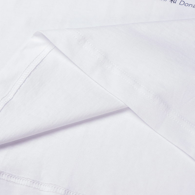 Sizing VERSACE JEANS COUTURE SS22 白色圓領圖案印花短袖T恤。 72GAHT21-CJ00O-003