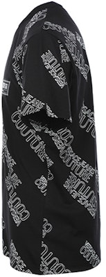 VERSACE JEANS COUTURE SS22 Baju-T Cetakan Logo Hitam Lelaki yang Berfesyen 72GAH6R3-JS043-899 Shop VERSACE JEANS COUTURE SS22 Baju-T Cetakan Logo Hitam Lelaki yang Berfesyen 72GAH6R3-JS043-899