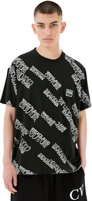 VERSACE JEANS COUTURE SS22 Baju-T Cetakan Logo Hitam Lelaki yang Berfesyen 72GAH6R3-JS043-899 Cheap VERSACE JEANS COUTURE SS22 Baju-T Cetakan Logo Hitam Lelaki yang Berfesyen 72GAH6R3-JS043-899