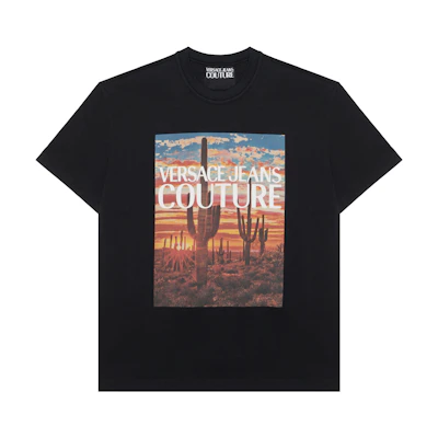 VERSACE JEANS COUTURE SS22 Alphabet Print Black T-Shirt Fashion. E72GAHP11-ECJWAP-899