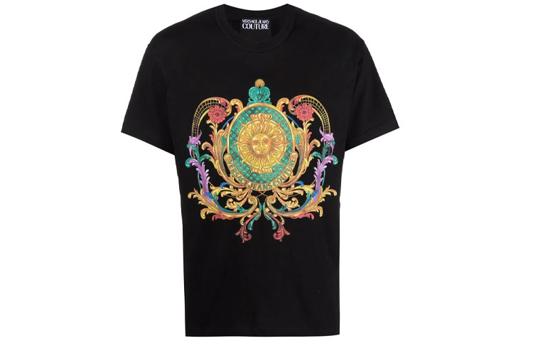 VERSACE JEANS COUTURE SS22 Baroque Print Black Short Sleeve T-Shirt Men. 72GAHF0-2CJ00F-899