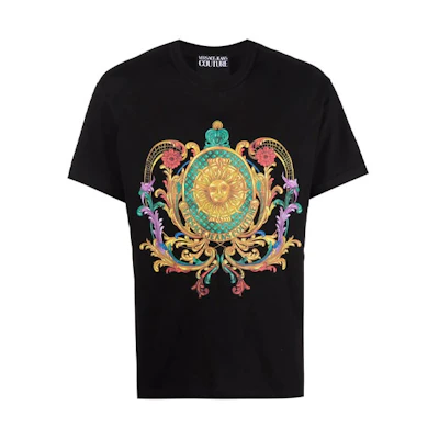 VERSACE JEANS COUTURE SS22 Baroque Print Black Short Sleeve T-Shirt Men. 72GAHF0-2CJ00F-899