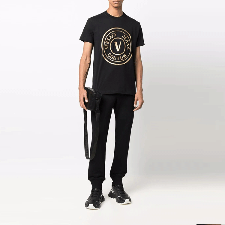 Lookbook VERSACE JEANS COUTURE SS22 黑色男士短袖印花T恤 72GAHT0-3CJ00T-G89