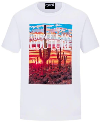 베르사체 진 쿠튀르 SS22 로고 프린트 반팔 티셔츠 남성용 화이트. 72GAHP11-CJWAP-003 Order 베르사체 진 쿠튀르 SS22 로고 프린트 반팔 티셔츠 남성용 화이트. 72GAHP11-CJWAP-003