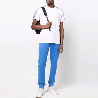 VERSACE JEANS COUTURE SS22 Logo Trim Short Sleeve T-Shirt White 72GAH6R6-J0001-003 Lookbook VERSACE JEANS COUTURE SS22 Logo Trim Short Sleeve T-Shirt White 72GAH6R6-J0001-003