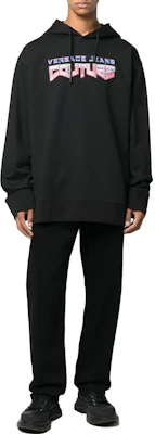 베르사체 진즈 꾸뛰르 SS23 블랙 캐주얼 프린트 스웨트셔츠. 73GAIP-04CF01P-899 Lookbook 베르사체 진즈 꾸뛰르 SS23 블랙 캐주얼 프린트 스웨트셔츠. 73GAIP-04CF01P-899