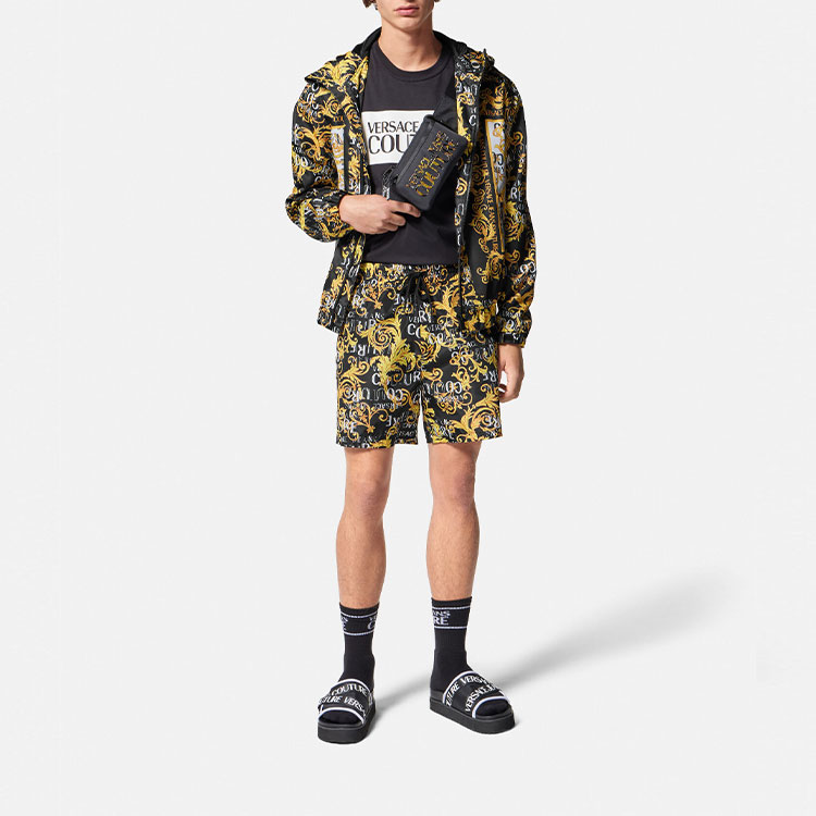 Lookbook 范思哲牛仔高定 SS23 黑金巴洛克印花防风夹克. E74GASD06-ECQS56-EL01