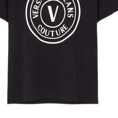 VERSACE JEANS COUTURE SS23 Black Letter Logo Print Short Sleeve T-Shirt E73GAHT28-ECJ00T-E899 Sizing VERSACE JEANS COUTURE SS23 Black Letter Logo Print Short Sleeve T-Shirt E73GAHT28-ECJ00T-E899