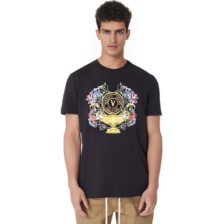 Purchase 베르사체 진스 꾸뛰르 SS23 로고 그래픽 프린트 블랙 반팔 티셔츠 남성용 E74GAHF01-ECJ00F-E899
