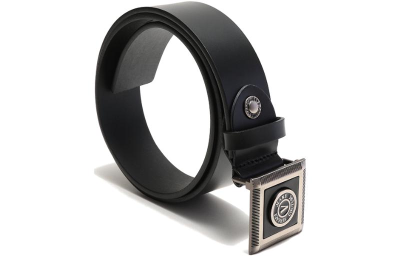 Lookbook 베르사체 진스 쿠튀르 SS23 V-엠블럼 가죽 벨트 3.8cm 조절 가능한 스트랩 74YA6F51-ZP228-Y4R