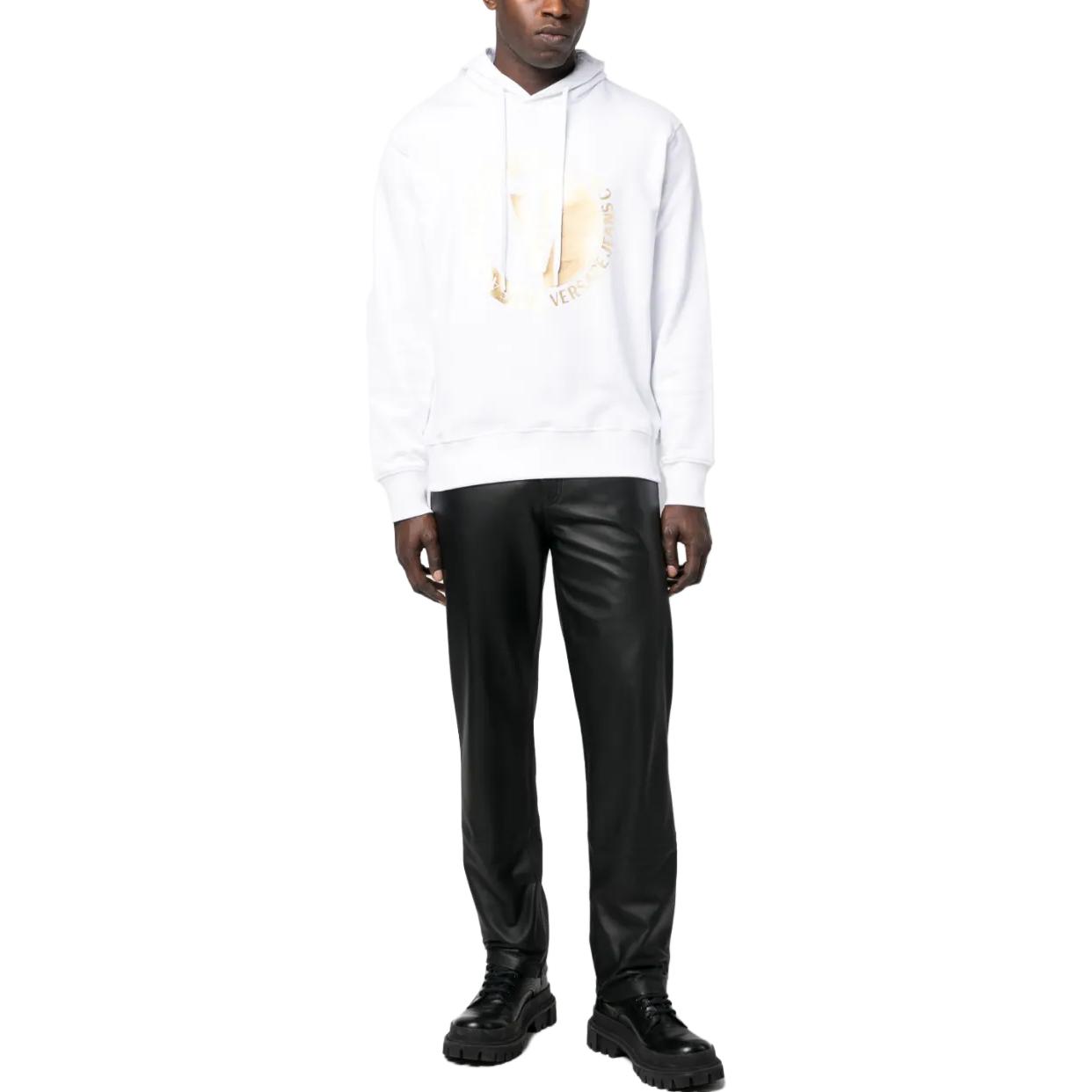 Lookbook VERSACE JEANS COUTURE SS23 White Logo Print Casual Sweatshirt for Men. 74GAIT10-CF01T-G03