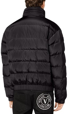 ヴェルサーチ ジーンズ FW22 ブラック ダウン パファージャケット E73GAU4D4-ECQ01D-E899 Purchase ヴェルサーチ ジーンズ FW22 ブラック ダウン パファージャケット E73GAU4D4-ECQ01D-E899