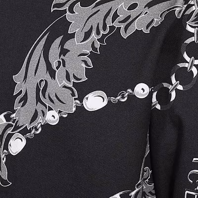 VERSACE JEANS FW23 Baroque Print Crewneck Sweatshirt Black 75GAI3R0-FS102-899 Sizing VERSACE JEANS FW23 Baroque Print Crewneck Sweatshirt Black 75GAI3R0-FS102-899