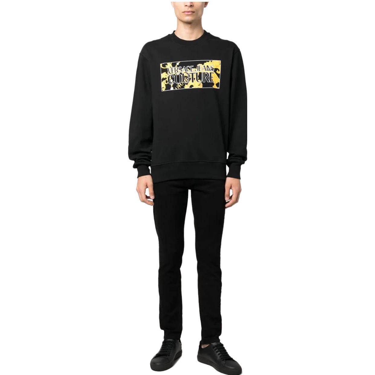 VERSACE JEANS SS23  Black Graphic Print Long-Sleeve Loose Sweatshirt. 75GAIE01CF02E 圖 3