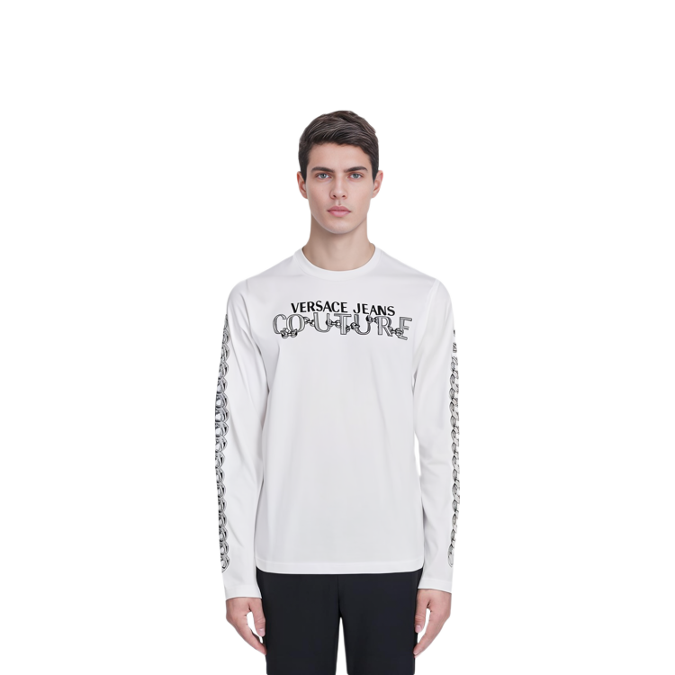 Lookbook VERSACE JEANS SS23  White Logo Print Crewneck Long Sleeve T-Shirt. 75GAHF0-3CJ00-F003