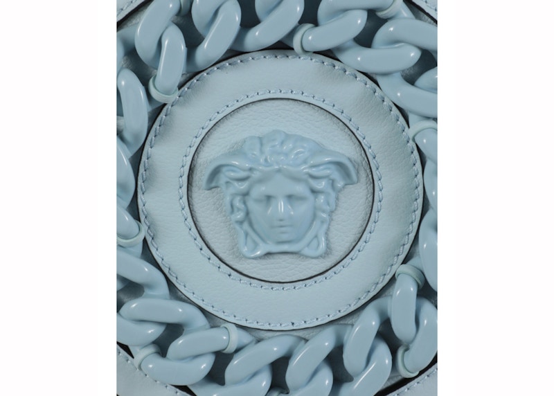 Lookbook Beg Tangan Versace La Medusa Biru Ais
