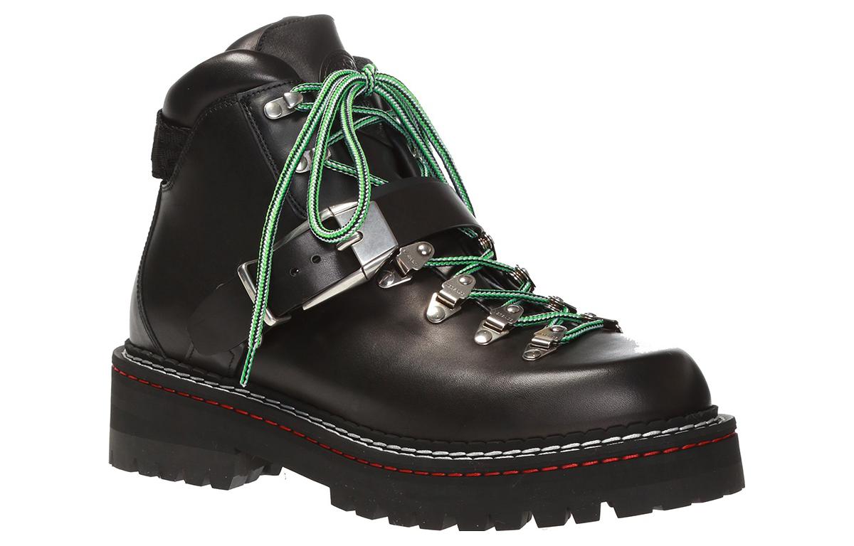 Order Versace Sepatu Boot Kulit Hitam Model Round Toe DSU7536-DVTVNG_K41PI