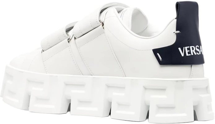 Sneakers Versace in Pelle Bassa Punta Tonda Stringata ''Blu Navy'' 1009741-1A02500_2W30B Purchase Sneakers Versace in Pelle Bassa Punta Tonda Stringata ''Blu Navy'' 1009741-1A02500_2W30B