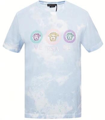 VERSACE Camiseta Azul Claro con Logo Bordado de Medusa. A85160-A228806-A2471 Buy VERSACE Camiseta Azul Claro con Logo Bordado de Medusa. A85160-A228806-A2471