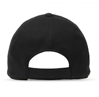 Lookbook Gorra de béisbol negra con logo bordado de Versace. ICAP006-A234764-A4007