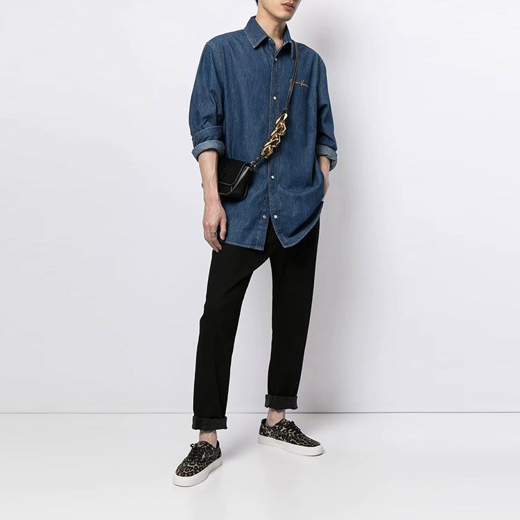 Shop VERSACE Baju Denim Lengan Panjang Unisex Biru dengan Logo Sulaman A894181-F01111-1D030