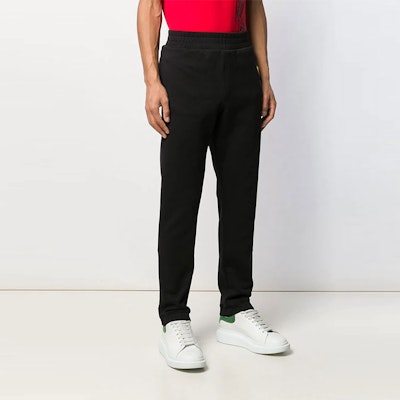 VERSACE 标志心形刺绣针织休闲裤 黑色 A83122-A228146-A008 Purchase VERSACE 标志心形刺绣针织休闲裤 黑色 A83122-A228146-A008